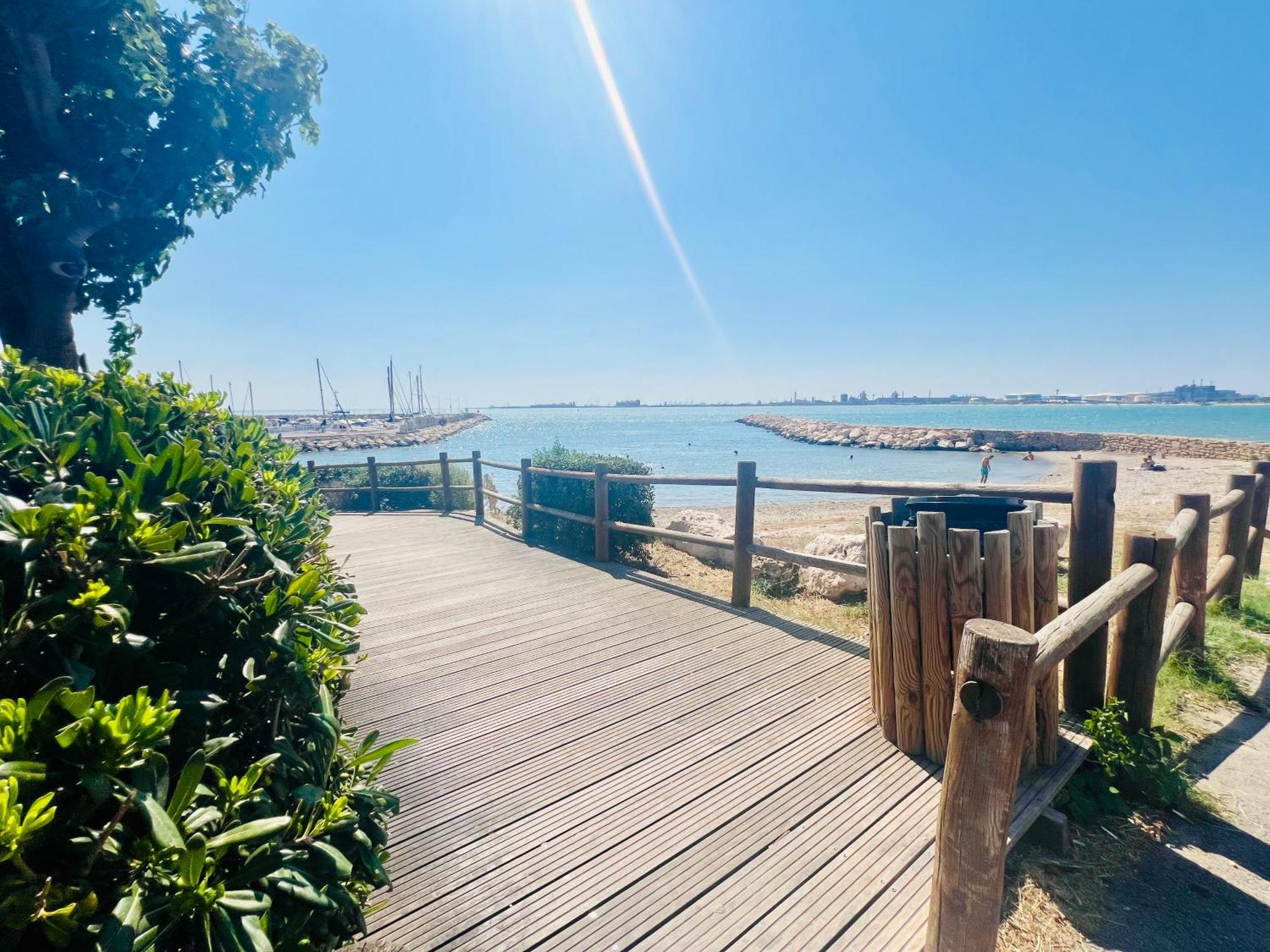 Le Coin De Mer 2, Bord De Mer, Plage 30M, Cosy, Clim, Wifi, 4 Personnes Fos-sur-Mer Exterior foto